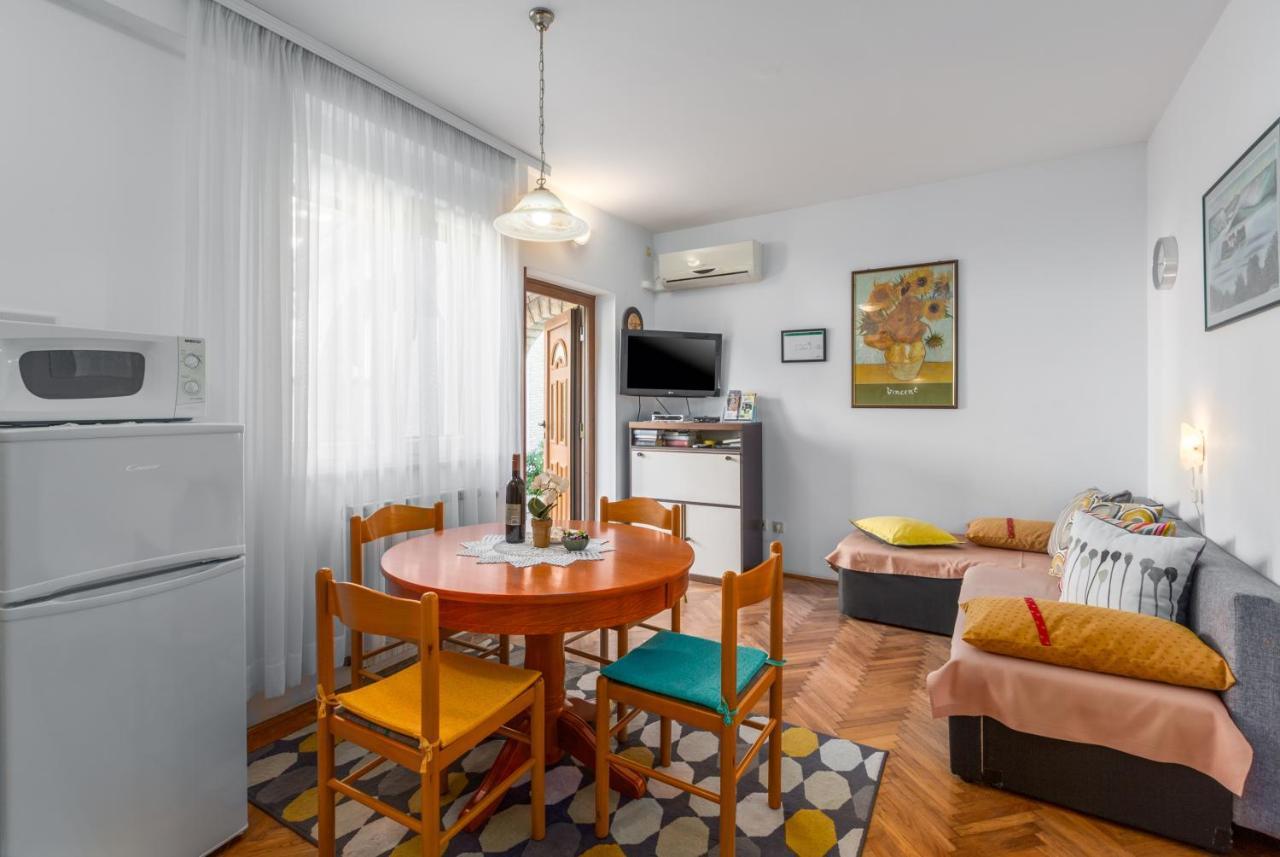 Appartement With A Parking Space - 2216