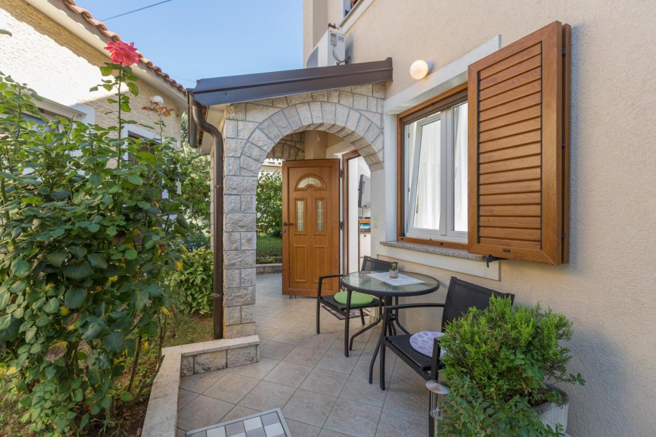 With A Parking Space - 2216 Apartment Porec